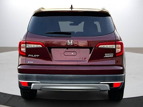 Used 2019 Honda Pilot Touring image 8