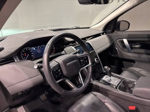 Used 2023 Land Rover Discovery Sport S image 9