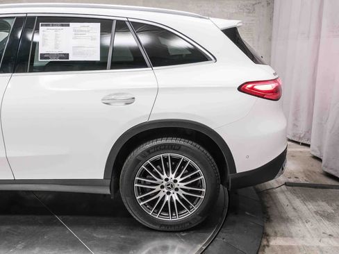 Certified 2026 Mercedes-Benz GLC 300 image 7