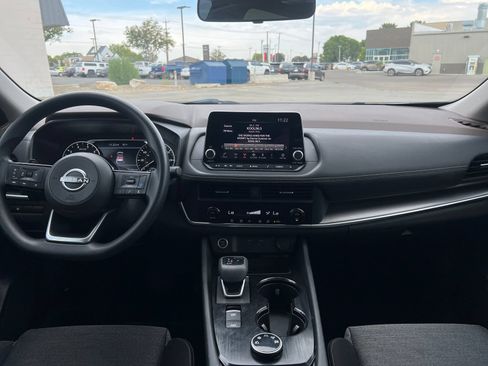 Used 2023 Nissan Rogue SV AWD/4WD image 12