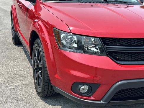 Used 2019 Dodge Journey SE FWD image 11