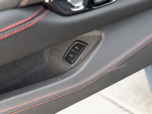 Used 2025 Chevrolet Corvette Z06 RWD image 15