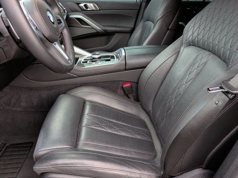 Used 2024 BMW X6 M60i AWD/4WD image 27