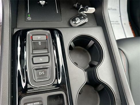 Used 2025 Honda Pilot TrailSport image 26