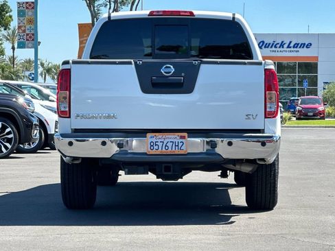 Used 2018 Nissan Frontier SV w/ Value Truck Package RWD image 4
