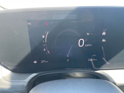 Used 2025 Buick Encore GX Preferred image 40