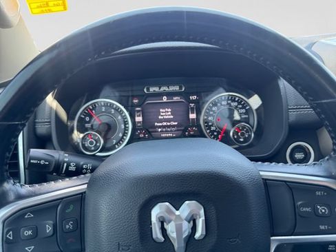 Used 2022 RAM 1500 Laramie AWD/4WD image 12