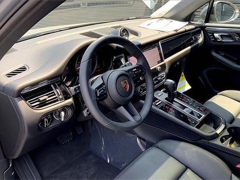 New 2025 Porsche Macan Turbo image 4