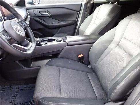 Used 2024 Nissan Rogue SV image 12