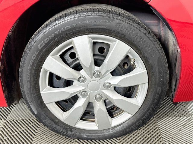Used 2017 Toyota Corolla LE FWD image 28