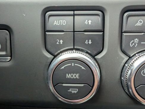 Used 2024 GMC Sierra 1500 Denali w/ Technology Package AWD/4WD image 28