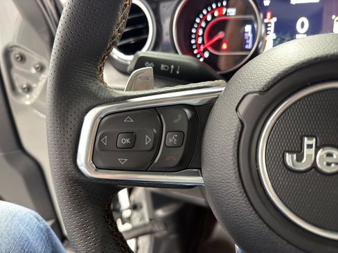 Used 2022 Jeep Wrangler Unlimited Rubicon w/ Xtreme Recon 35" Tire Package image 26