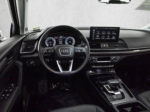 Used 2023 Audi Q5 2.0T Premium Plus w/ Premium Plus Package AWD/4WD image 19