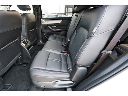 Certified 2025 MAZDA CX-90 3.3 Turbo w/ Preferred Package image 12