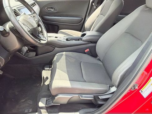 Used 2019 Honda HR-V Sport image 32