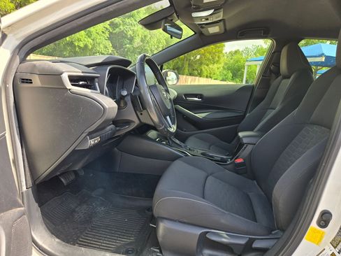 Used 2019 Toyota Corolla SE w/ SE Option Package image 9