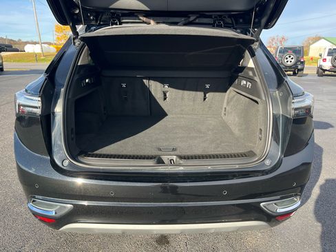 Used 2021 Buick Envision Avenir w/ Technology Package II image 24