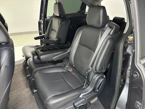 Used 2023 Honda Odyssey EX-L image 2