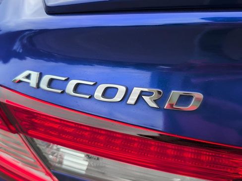 Used 2020 Honda Accord Sport image 10