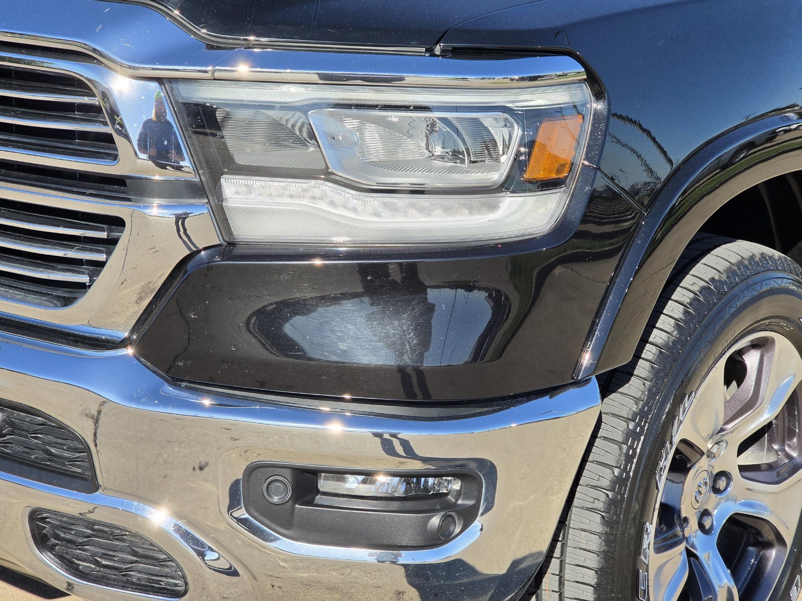 Used 2022 RAM 1500 Laramie AWD/4WD image 9