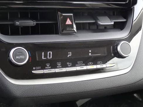 Used 2025 Toyota Corolla LE image 25