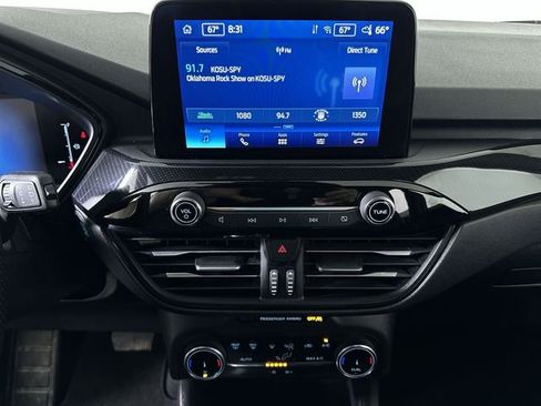 Used 2025 Ford Escape ST-Line FWD image 13