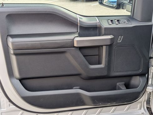 Used 2019 Ford F150 XLT w/ Equipment Group 302A Luxury image 9