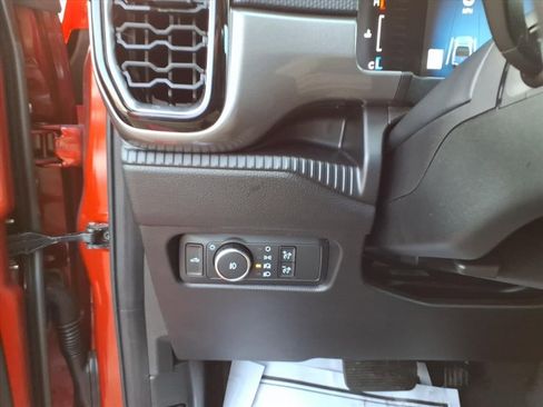 Used 2024 Ford Ranger XLT w/ Technology Package image 40