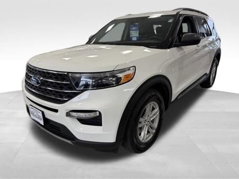 Used 2022 Ford Explorer XLT w/ Equipment Group 202A AWD/4WD image 1