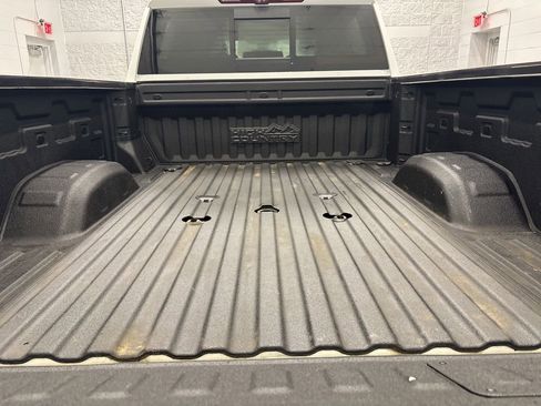 Used 2022 Chevrolet Silverado 3500 High Country w/ Z71 Off-Road Package image 4