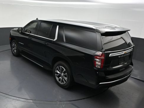 Used 2023 Chevrolet Suburban LT RWD image 20