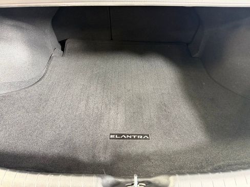 Used 2024 Hyundai Elantra Limited FWD image 29