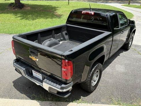 Used 2017 Chevrolet Colorado W/T RWD image 2