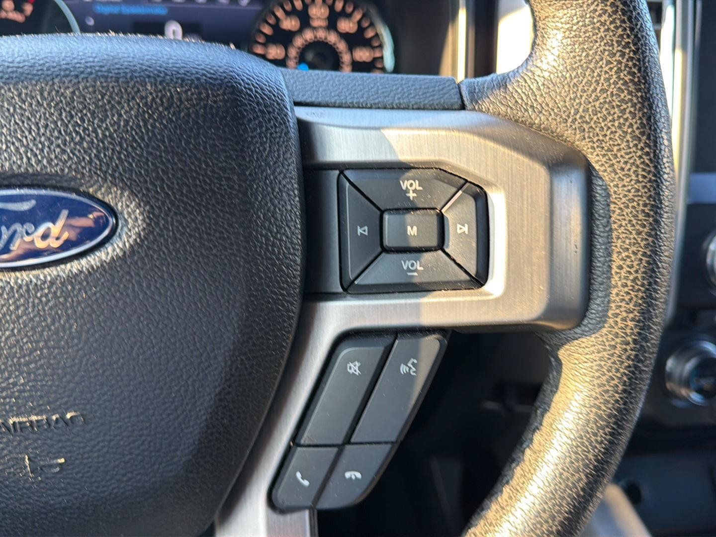 Used 2016 Ford F150 Platinum w/ Equipment Group 701A Luxury RWD image 11