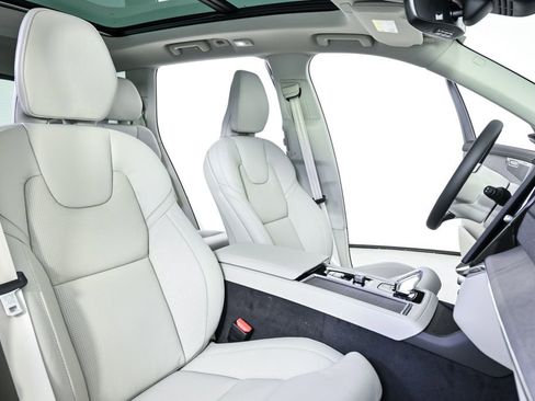 New 2026 Volvo XC90 B6 Ultra w/ Protection Package AWD/4WD image 23