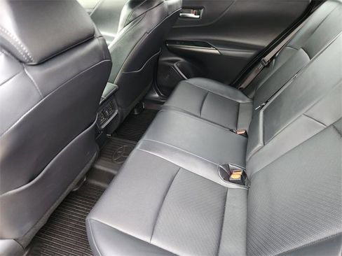 Used 2022 Toyota Venza Limited image 19