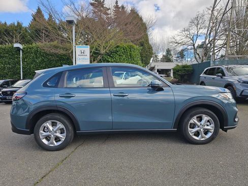 Certified 2025 Honda HR-V LX image 8