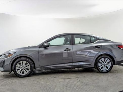 Used 2025 Nissan Sentra S image 3