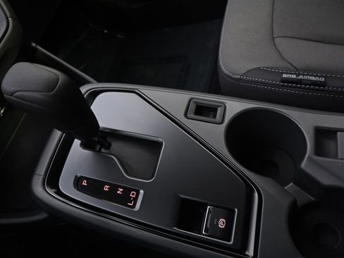 Certified 2025 Subaru Crosstrek 2.0i image 30