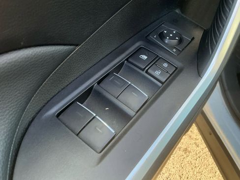 Used 2025 Toyota RAV4 XLE image 18