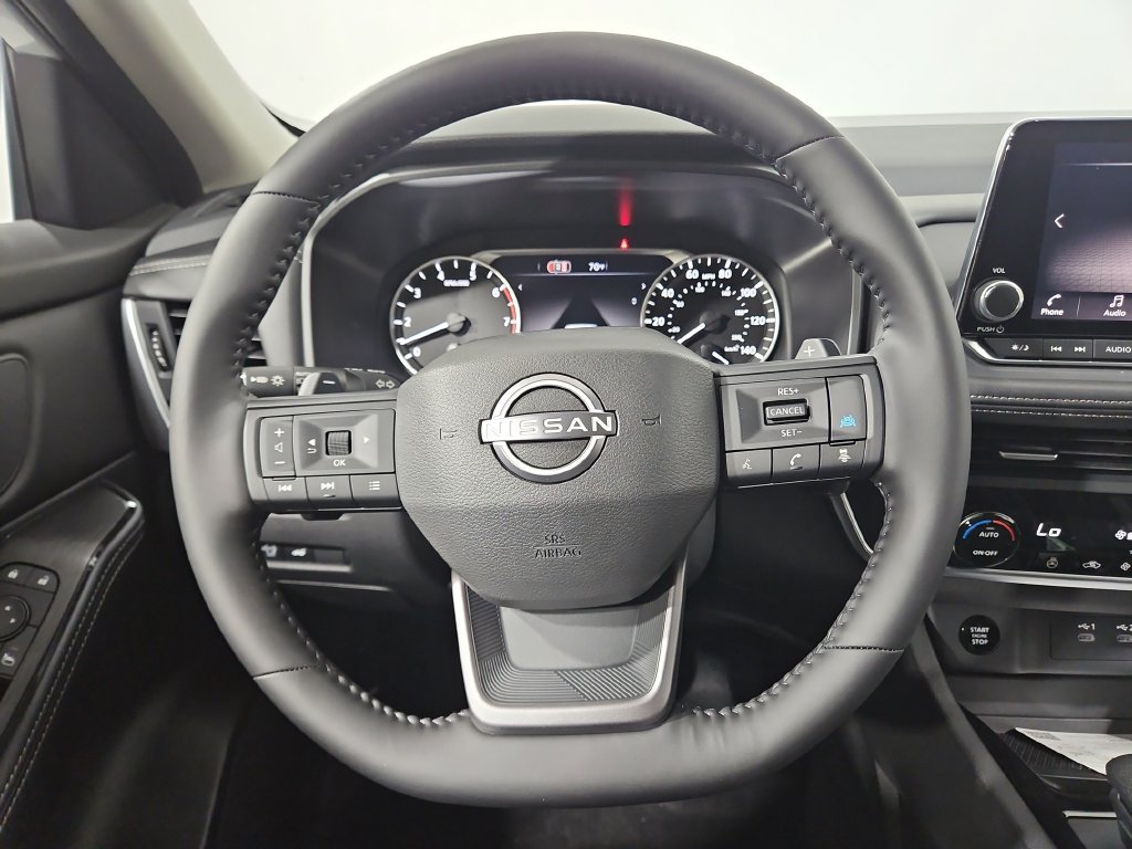 Certified 2026 Nissan Rogue SV w/ SV Premium Package AWD/4WD image 16