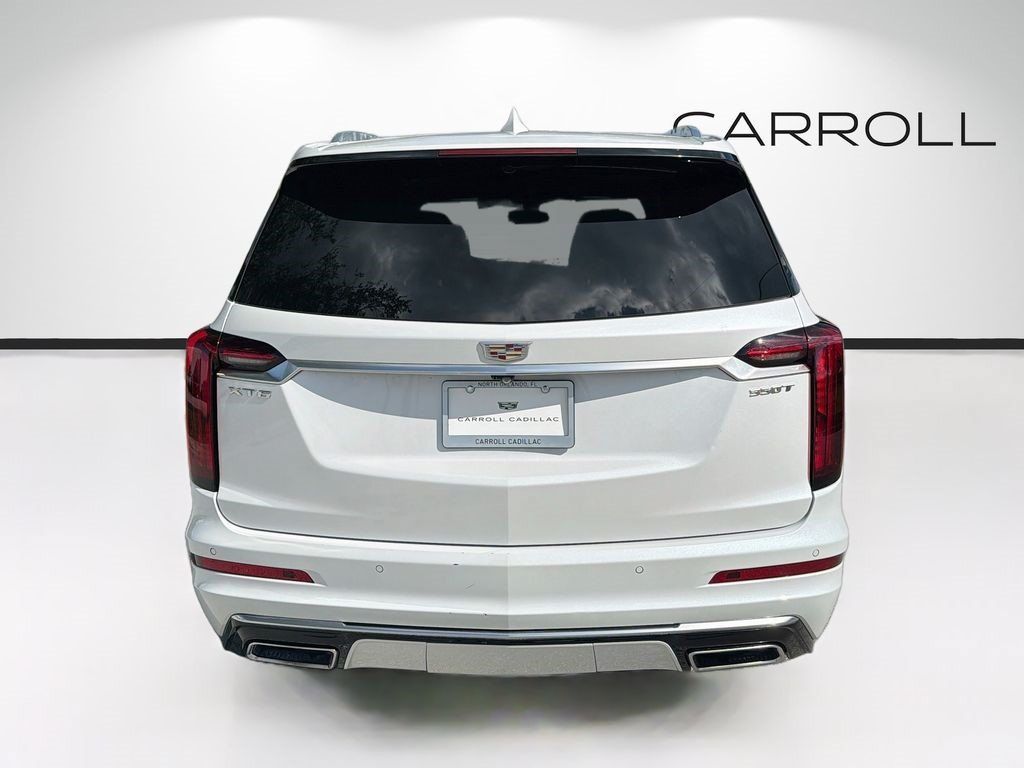Certified 2024 Cadillac XT6 Luxury FWD image 4