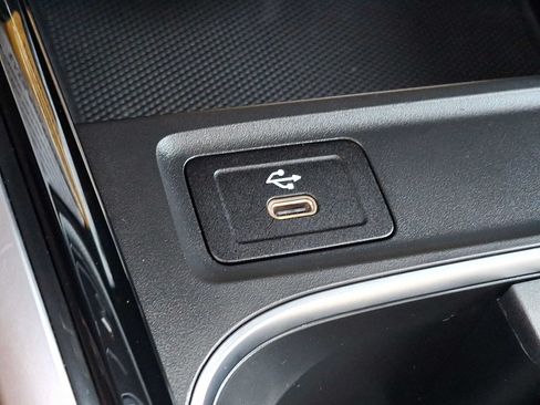 Used 2026 Mercedes-Benz GLB 250 4MATIC image 20