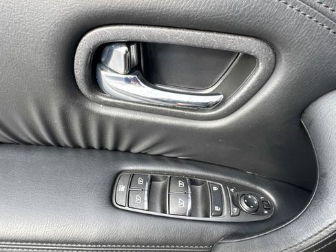 Used 2023 Nissan Armada SL w/ Midnight Edition Package image 8