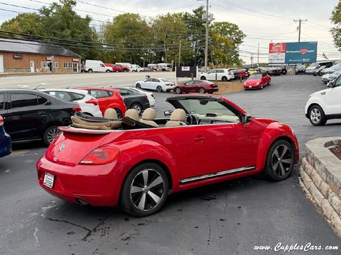 Used 2013 Volkswagen Beetle 2.0T image 10