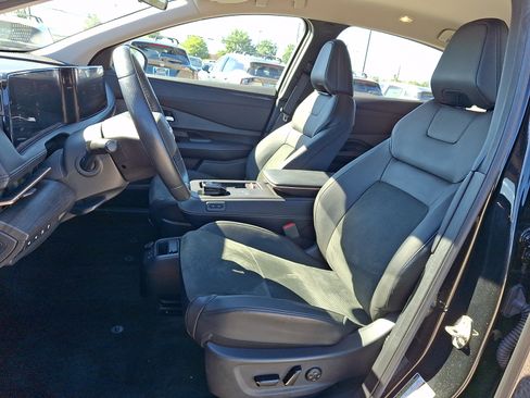 Certified 2023 Nissan Ariya FWD image 16