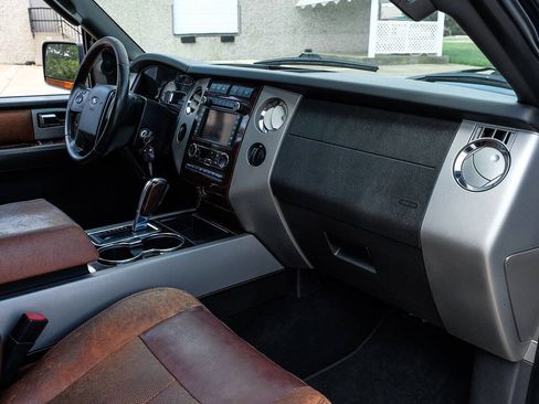 Used 2010 Ford Expedition EL 4WD image 19