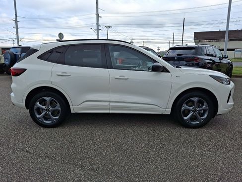 Certified 2023 Ford Escape ST-Line w/ Tech Pack #1 AWD/4WD image 12
