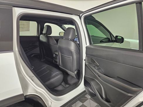 New 2026 Jeep Cherokee Overland w/ Trailer Tow Group image 36