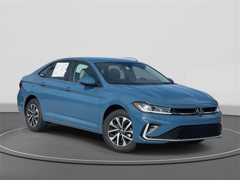 Used 2025 Volkswagen Jetta S image 1